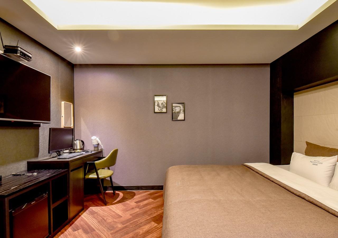 French Code Hotel Changwon Exterior photo